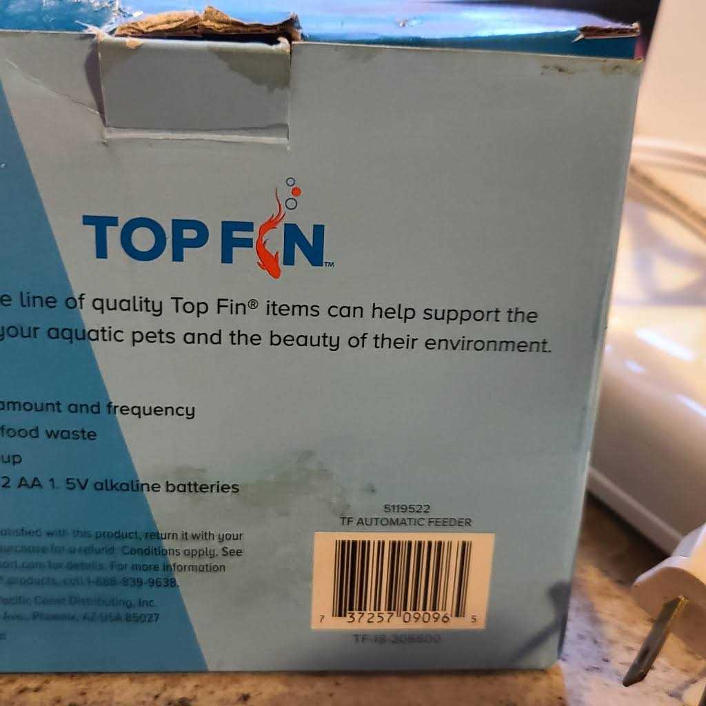 Alternative view of Top Fin Automatic Fish Feeder