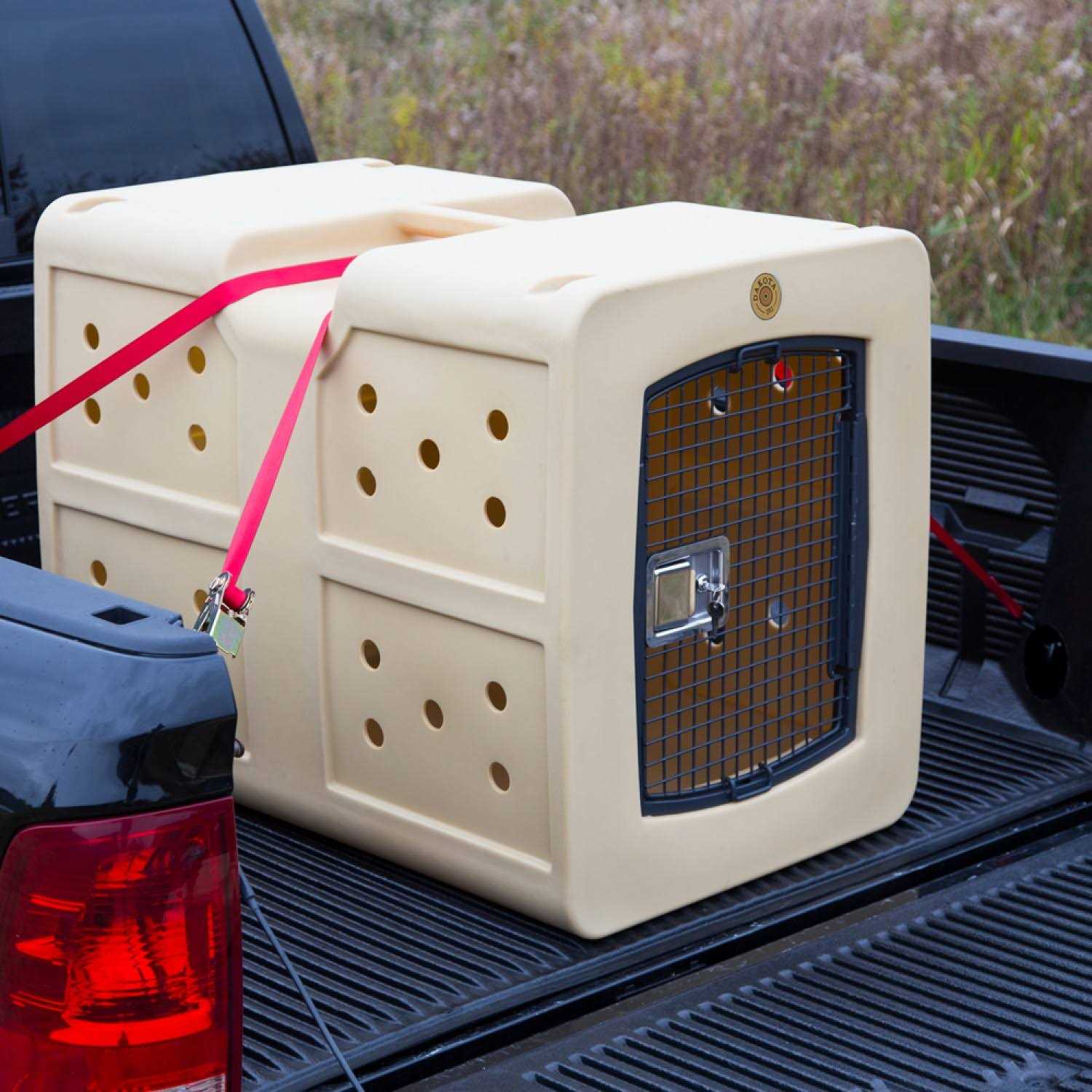 Alternative view of Dakota 283 G3 Framed Door Kennel