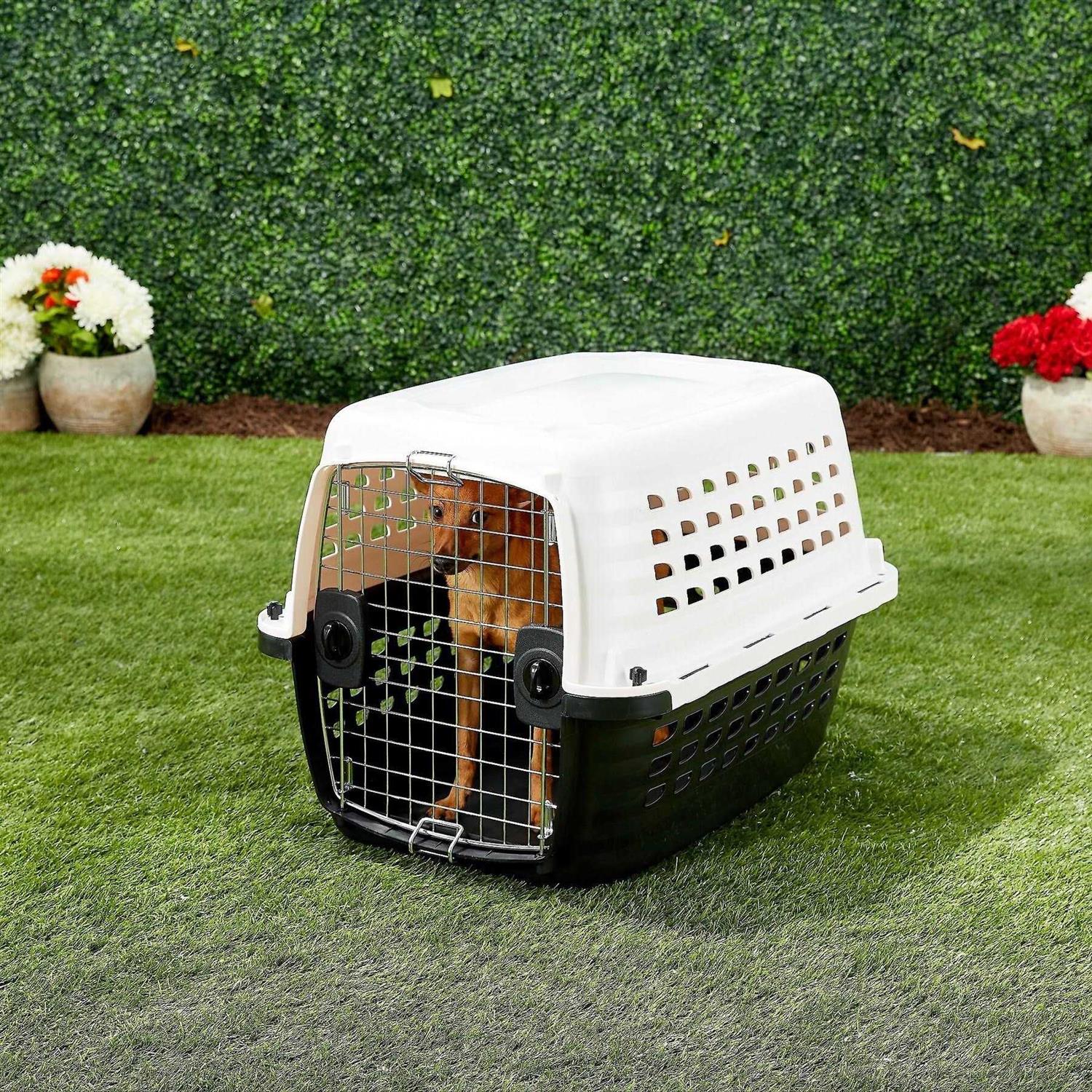 Alternative view of Petmate Compass Kennel