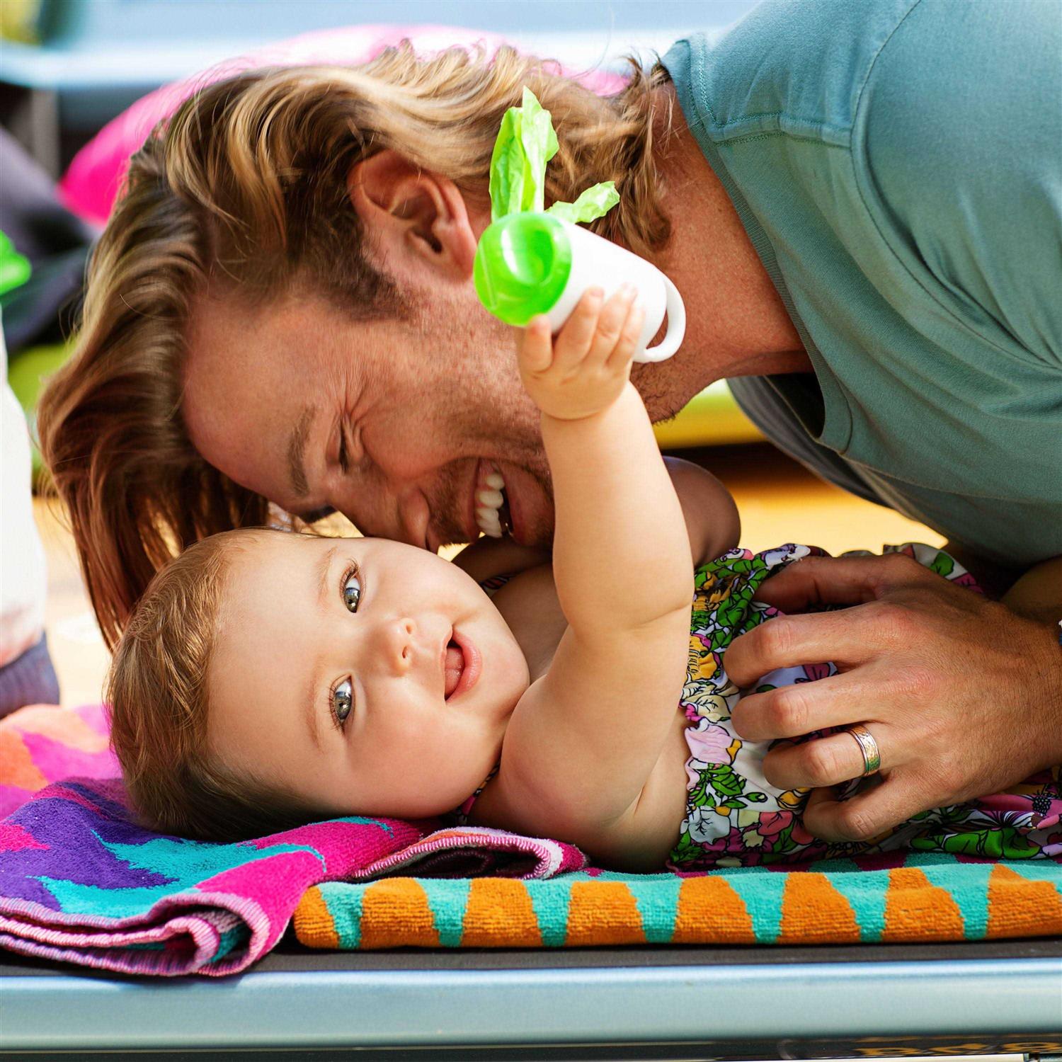 Alternative view of Munchkin Arm Hammer Diaper Bag Refills