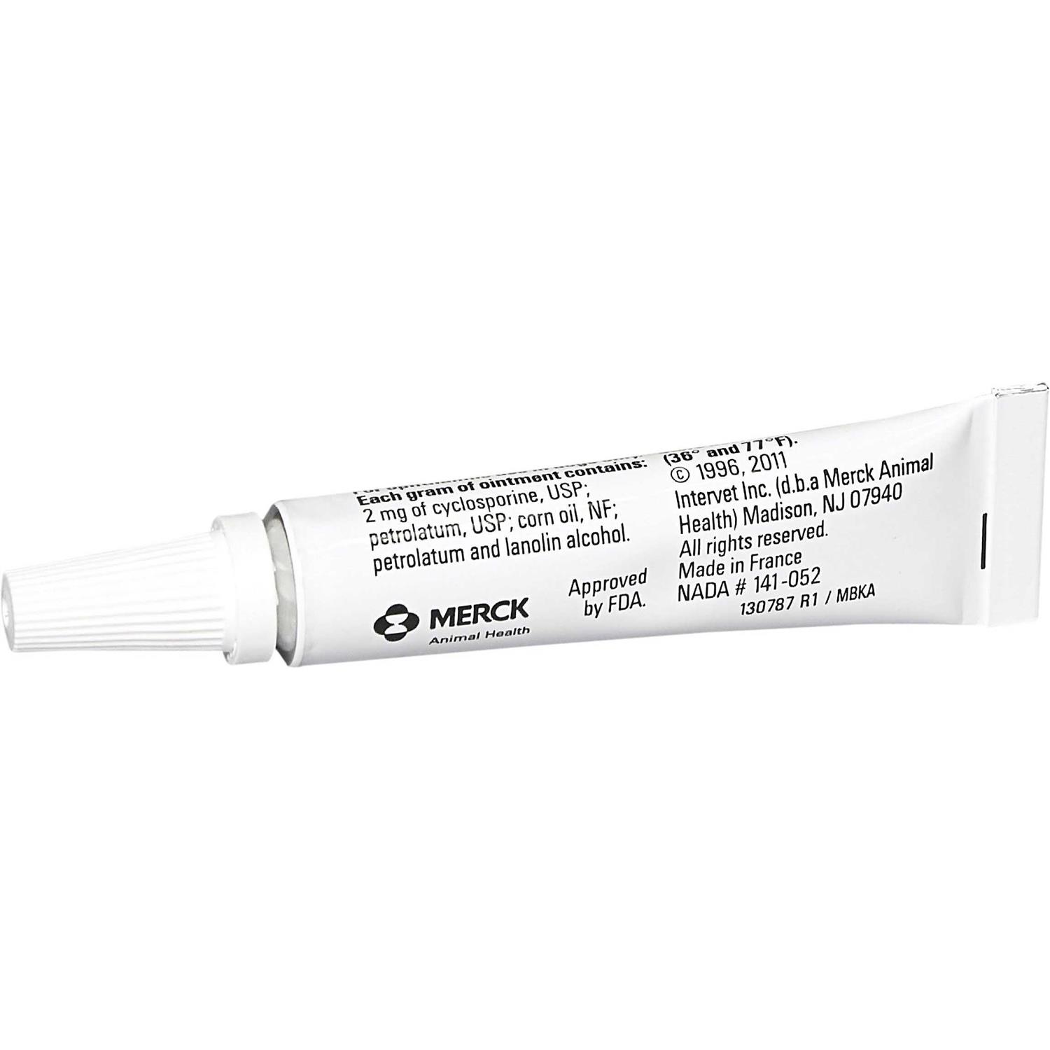 Alternative view of Optimmune Ophthalmic Ointment for Dogs