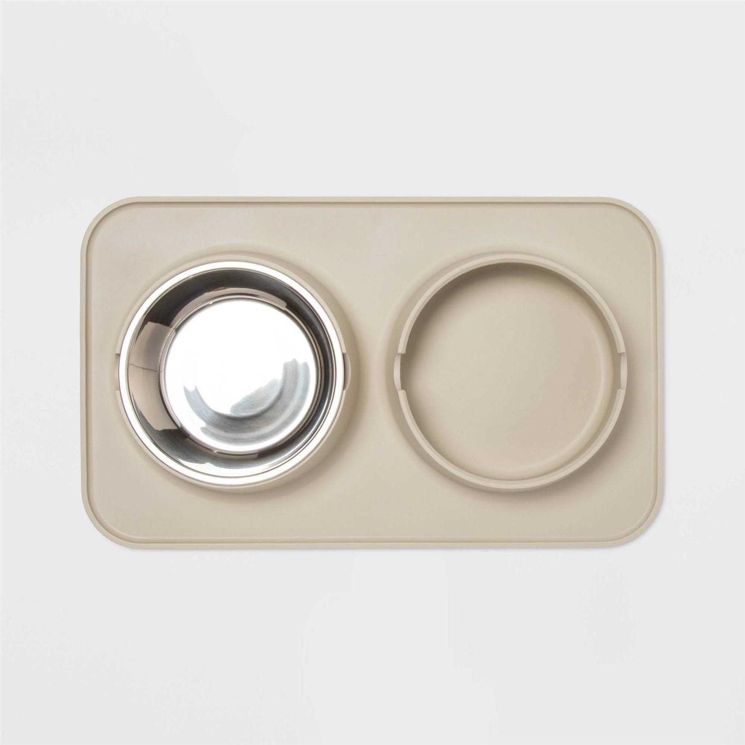 Alternative view of Boots & Barkley Silicone Pet Mat + Stainless Steel Double Diner