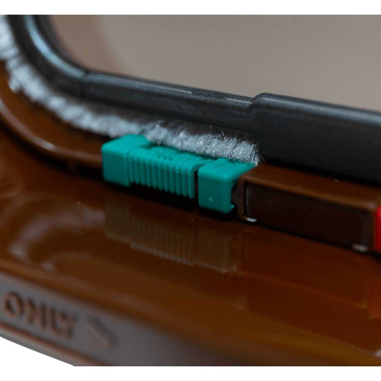 Alternative view of Cat Mate 4 Way Locking Cat Flap with Door Liner