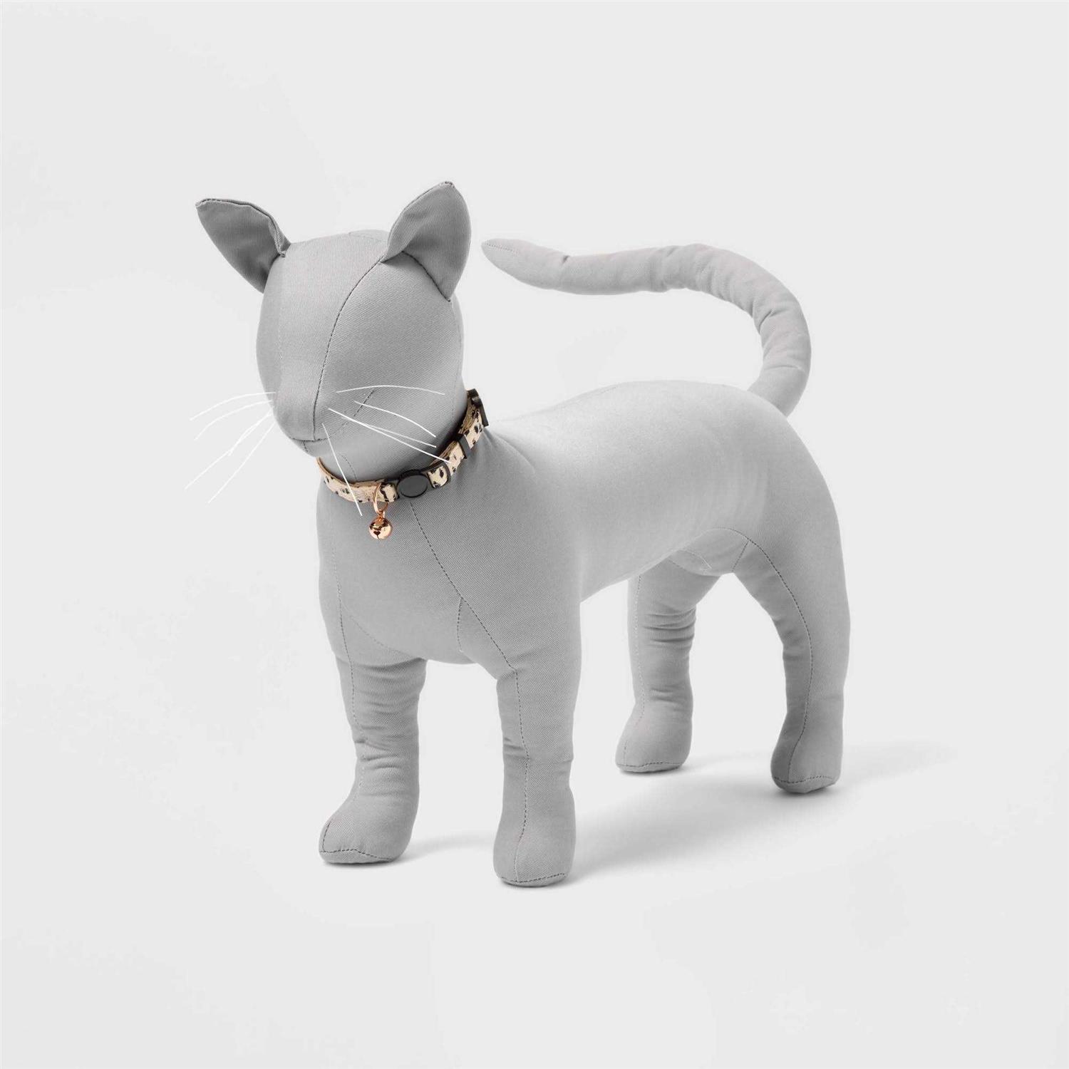 Alternative view of Boots & Barkley Animal Print Adjustable Cat Collar
