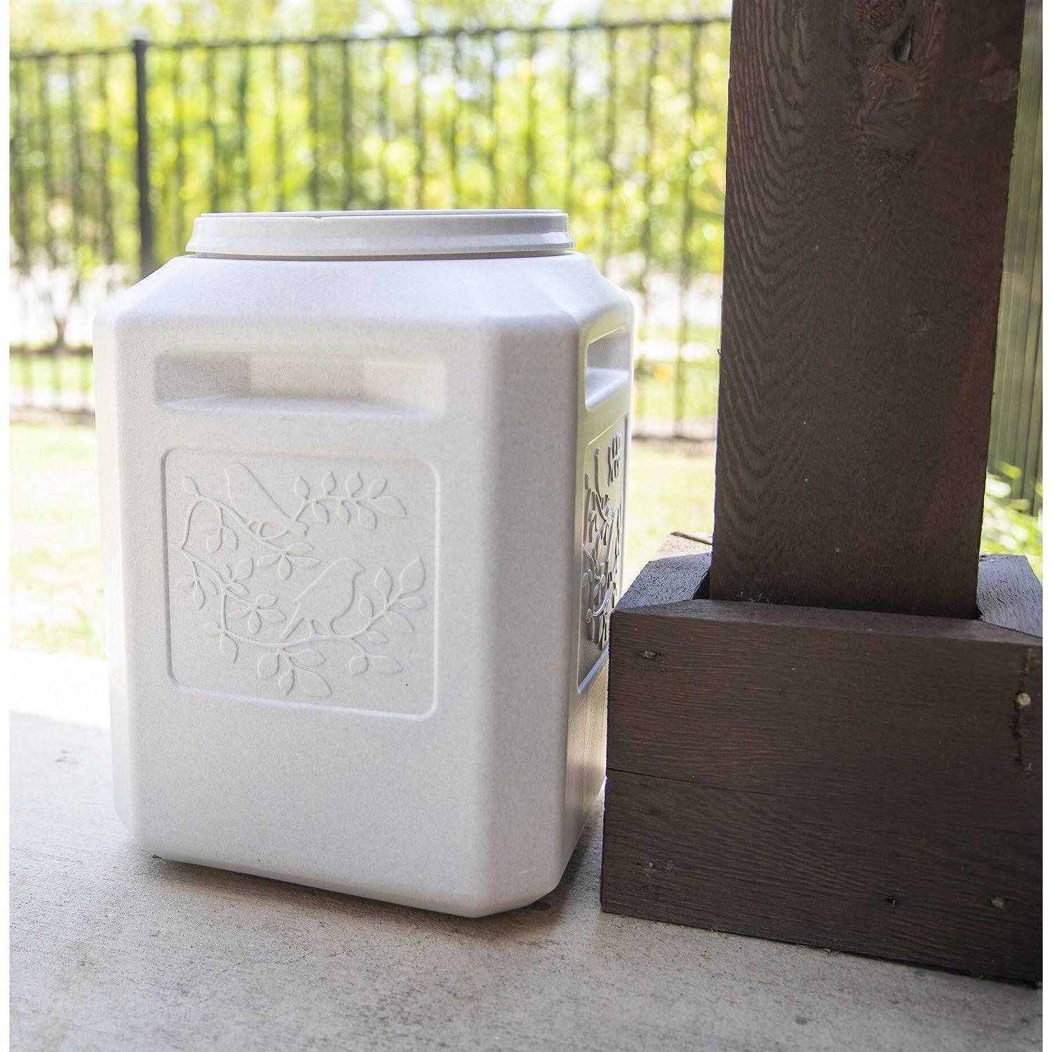 Alternative view of Gamma2 Vittles Vault Bird Seed Storage Container