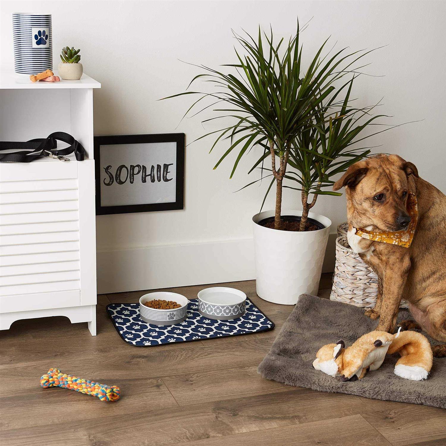Alternative view of Bone Dry and Off White Lattice Paw Pet Mat