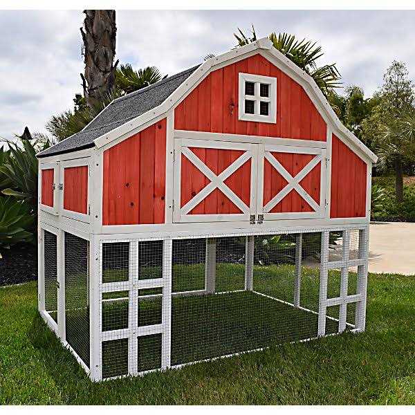 Alternative view of Rugged Ranch Omaha Chicken Coop